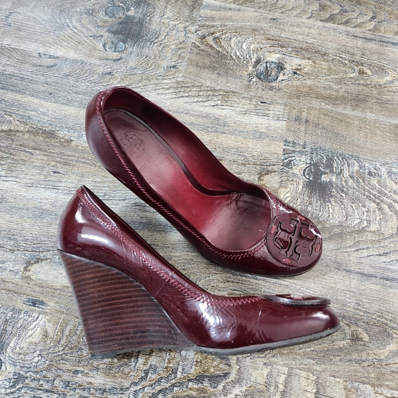 Tory Burch Burgundy Patent Leather Wedge Pumps, Made In Brazil, Women's Size 9.5 - Picture 5 of 13